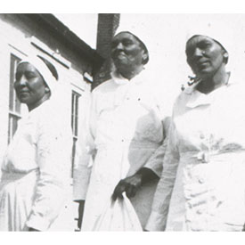 Three generations of Mississippi midwives - Benoist Collection