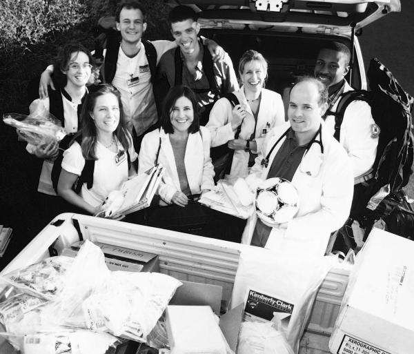 A group of U.Va. Students traveled to San Sebastian, El Salvador, as members of Nursing Students Without Borders.	Eleanor Crowder Bjoring Center for Nursing Historical Inquiry, University of Virginia School of Nursing.